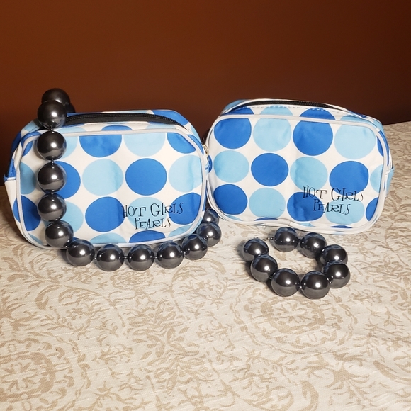 Hot Girls Pearls 8" Grey Bracelet - Picture 3 of 4